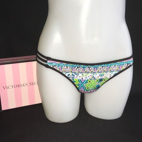 New! Victoria's Secret bikini bottom - Picture 1 of 4